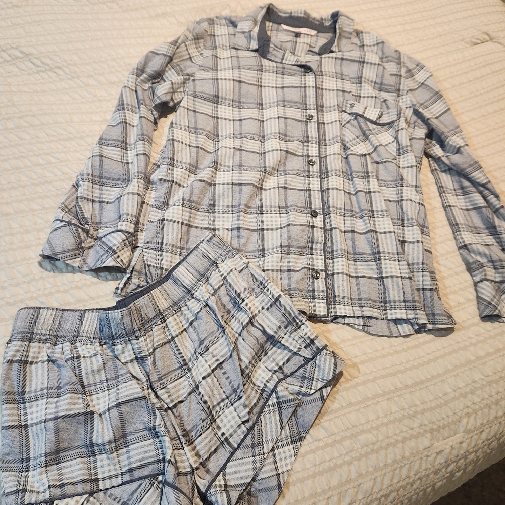 Victoria Secret Pajama Set size small